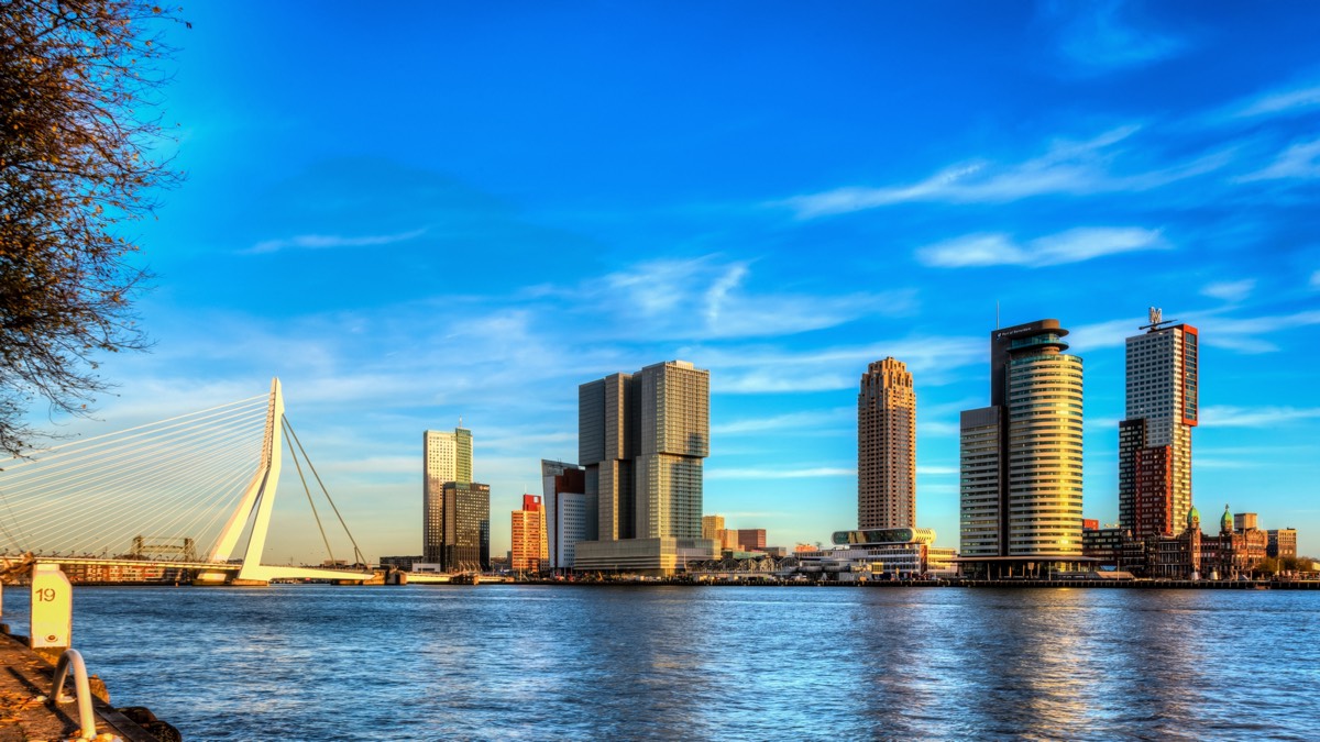 Guardian360’ın bulunduğu Rotterdam silüeti